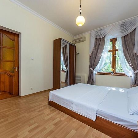 Alex Apartments Near Independence Square - Kiev Esterno foto