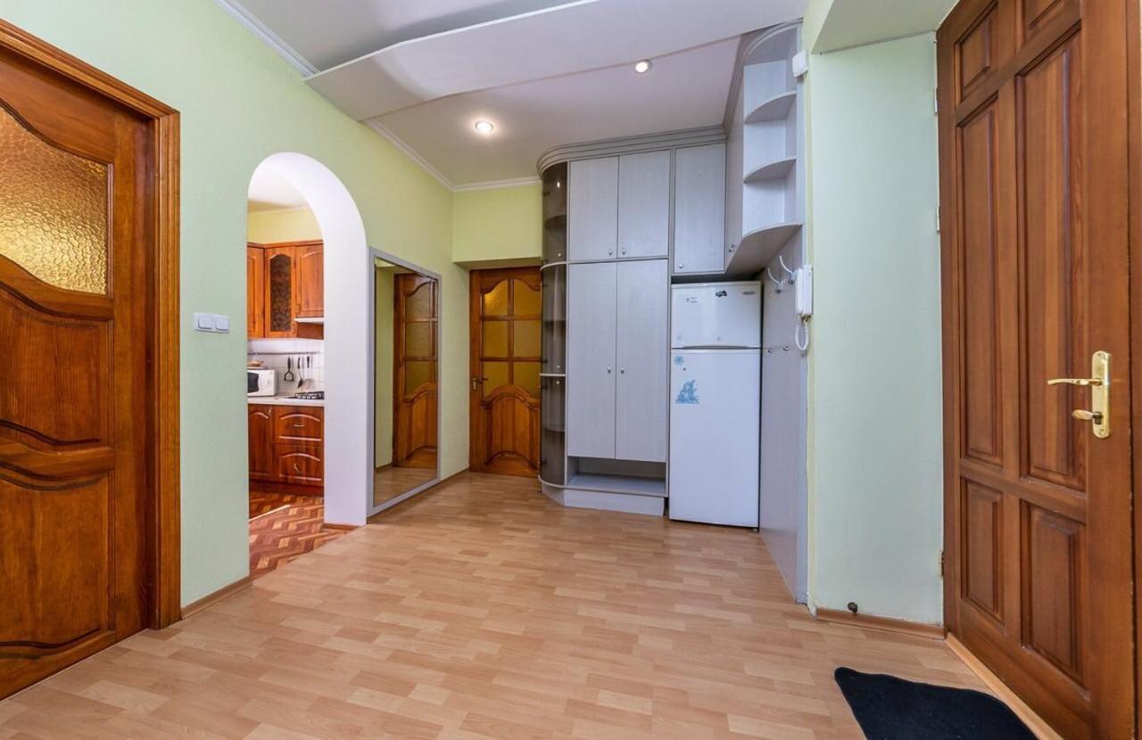 Alex Apartments Near Independence Square - Kiev Esterno foto